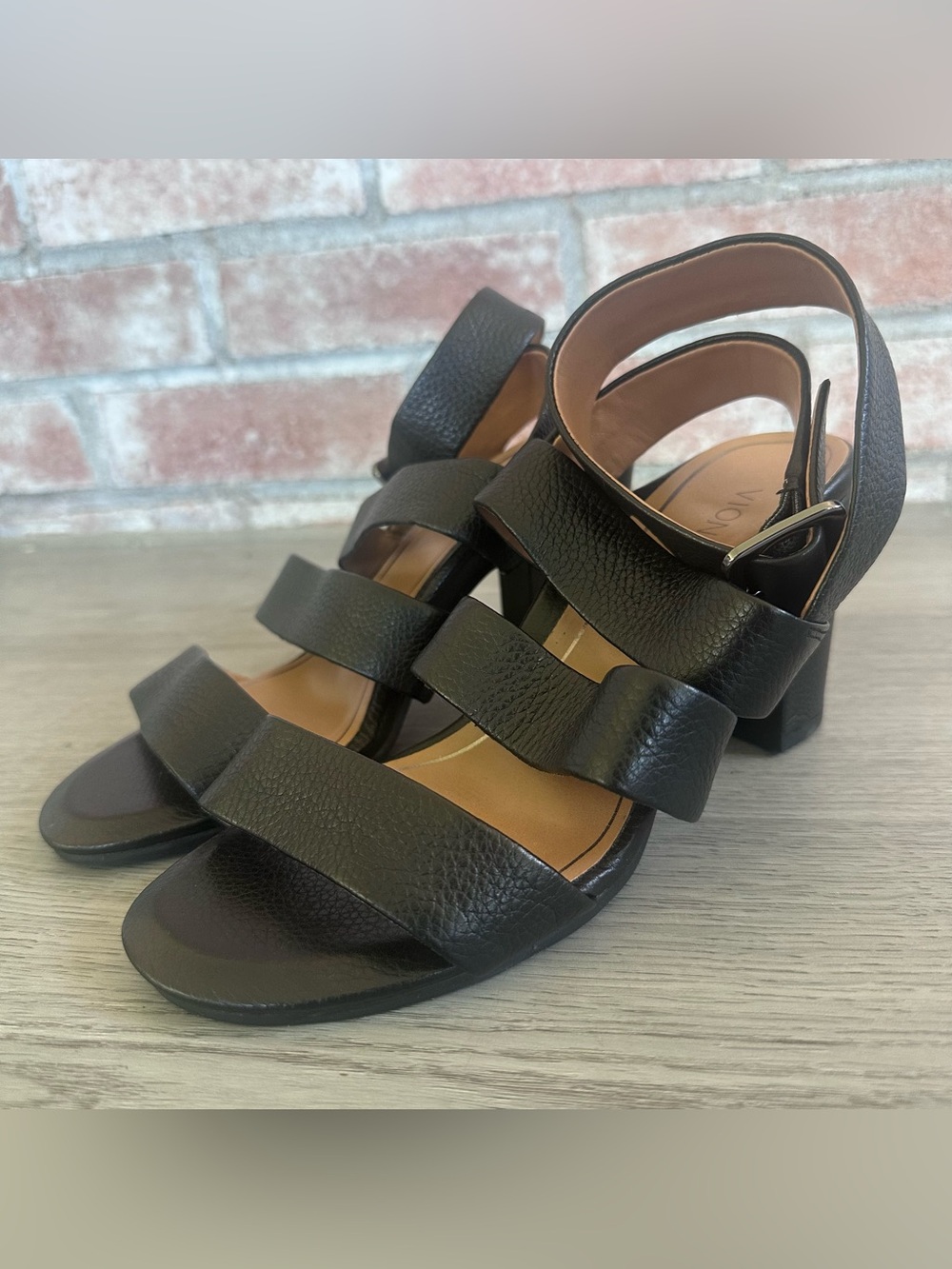 Vionic Strappy Sandals Blaire Heels Women’s 6.5 Wide Black Leather Buckle